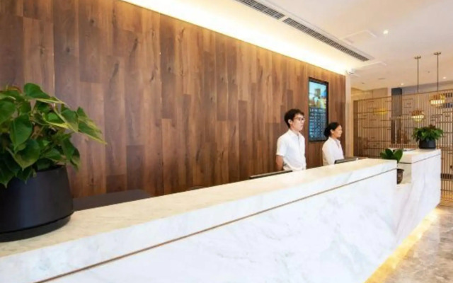 Yadu Business Hotel