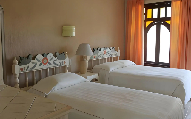 Hotel Cabanas Maria del Mar