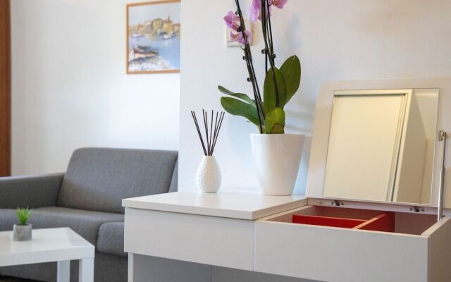 Makarska Beach Apartments Lucija