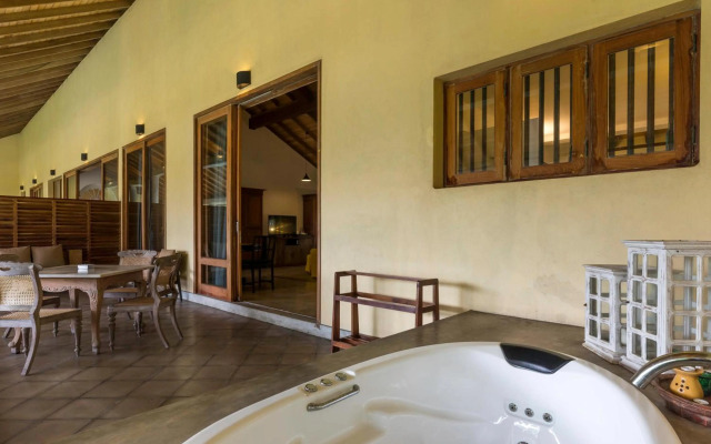 Villa Saffron Hikkaduwa