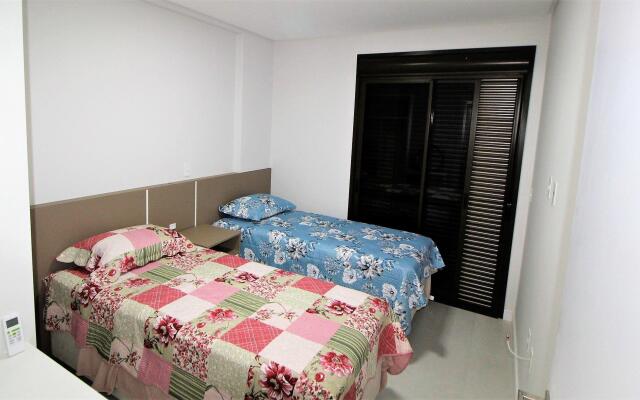 1086 - Apartamento Térreo Com Jacuzzi no Centro de Bombinhas