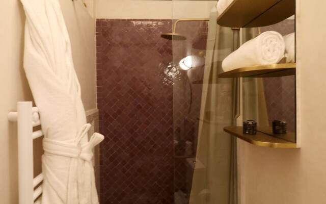 Riad Wazani Square & SPA