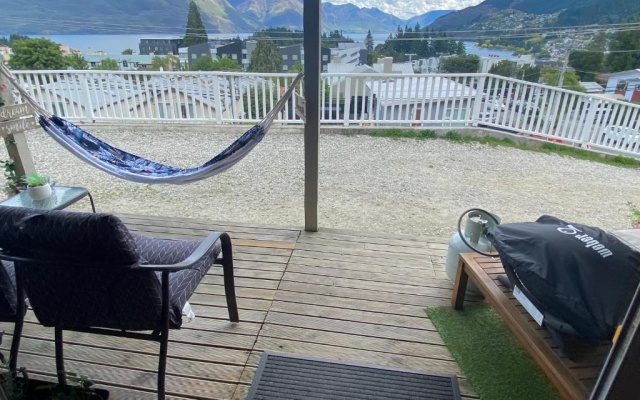 5 mins walk to town, Lakeview,4bedrms-Central Lakeview Apartment A – Outside – Queenstown