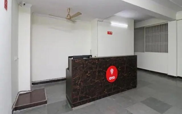 OYO Flagship 238 Noida Sector 72
