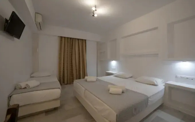 Aphrodite Hotel & Apartments