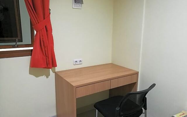 OYO Life 2594 Kost Azarina Syariah