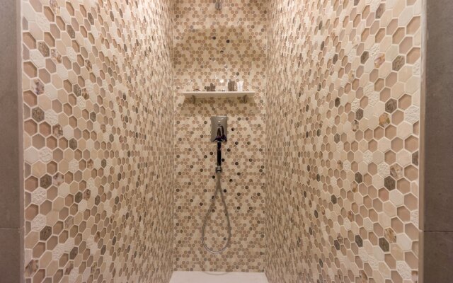 Colosseum Romantic Flat