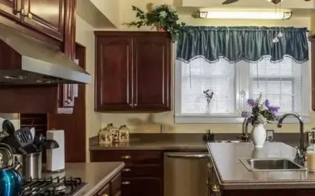 Graham-Carroll House Bed & Breakfast