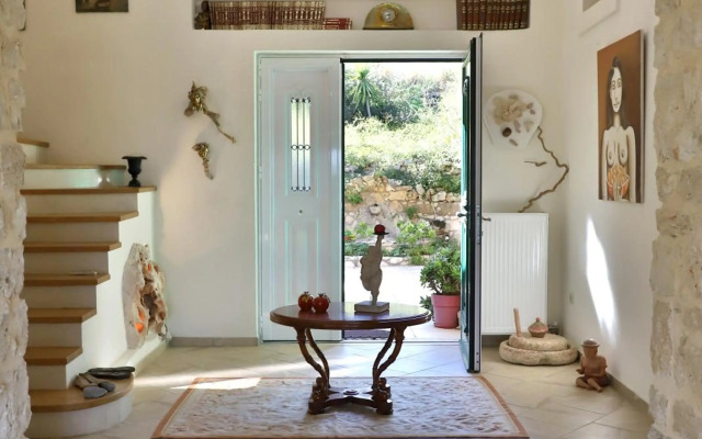 Olive House Traditional Villa with Pool