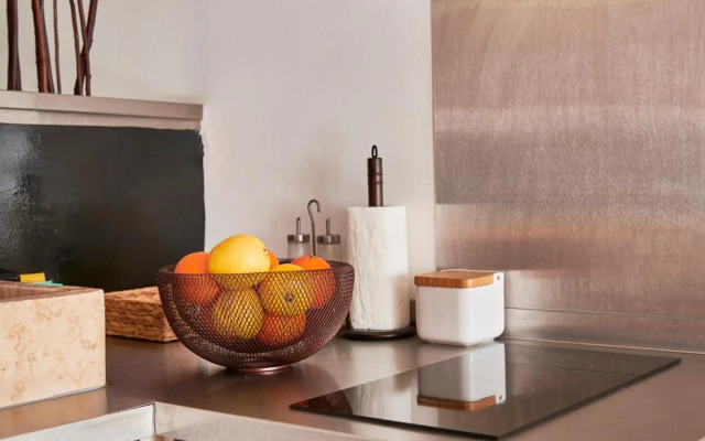 Renovated Charming Apartment, By TimeCooler