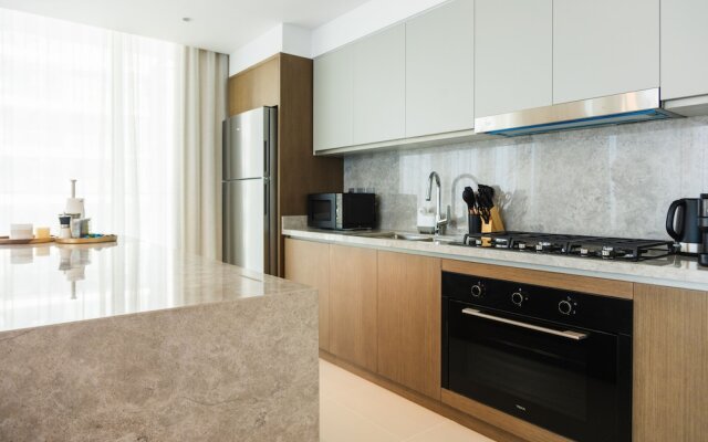 3BD Haven with Sweeping Water Views
