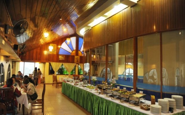 Silver Swan Hotel