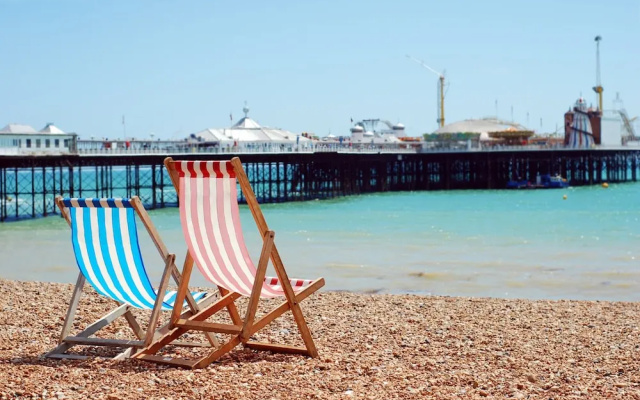 Guest House in Brighton Near Iconic Beach