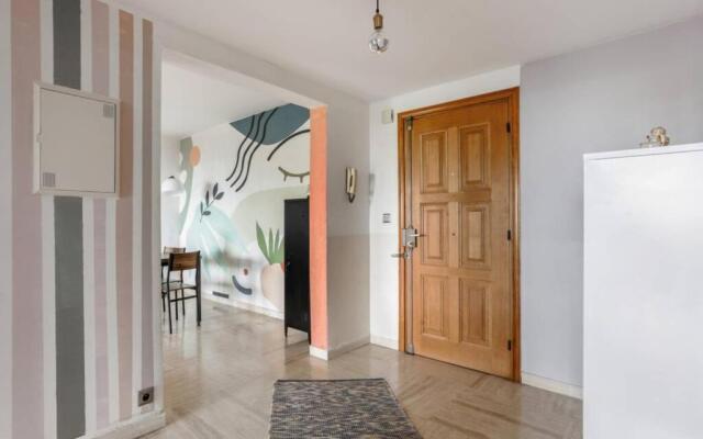 Sea view apartment in residence with swimming pool!