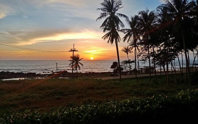 The Sea At Lanta Hotel