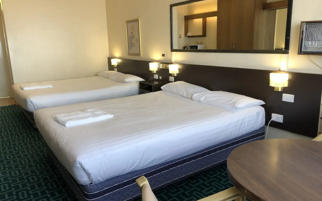 Canberra Lyneham Motor Inn
