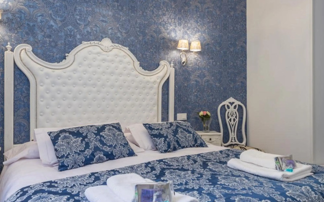 Puerta del Sol Center