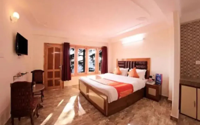 Hotel Kalra Regency