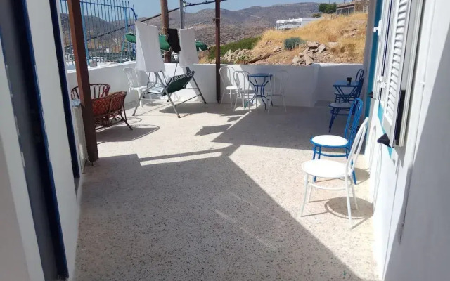 Grandma Vasiliki Rooms To Let