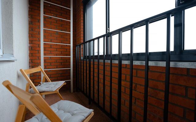 Пять звезд на улице Ленина 95