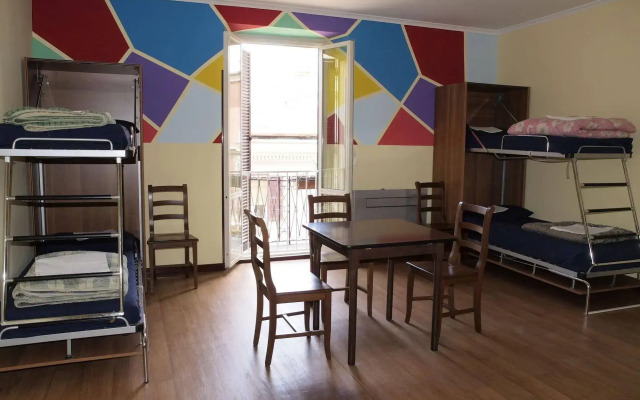 Alessandro Downtown Hostel