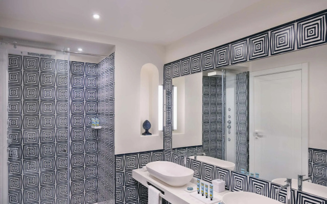 Pazziella Garden & Suites