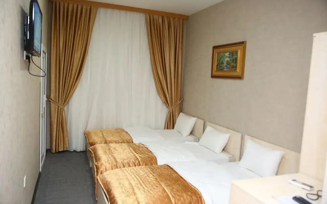 Riva Hotel