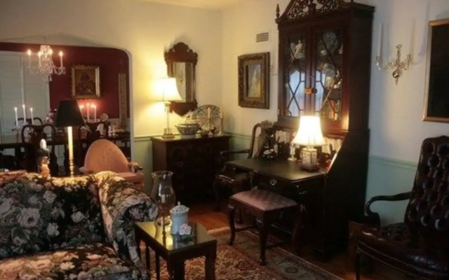 Moore House Bed and Breakfast
