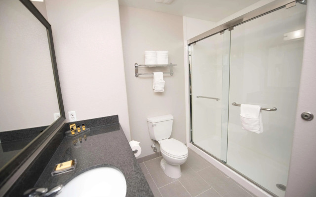 Best Western Plus Killeen/Fort Cavazos Hotel & Suites