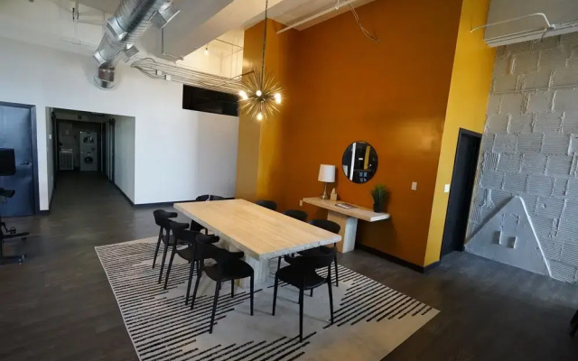 424 Gold Way- 3Bed/2Bath Apartment