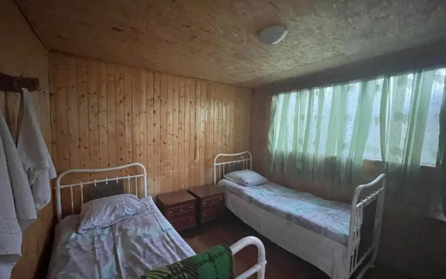 Chveni Ezo