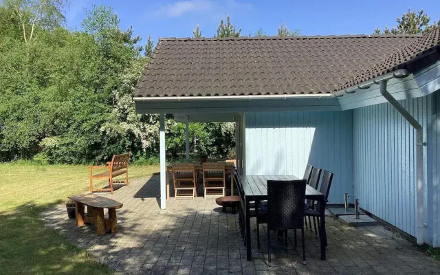6 Person Holiday Home in Oksbol