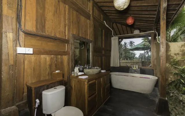 Kawan Antique Ubud Villa