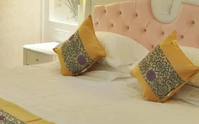 Triumph Palace Hotel