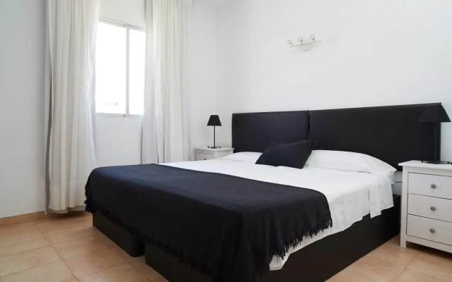 Apartamentos San Antonio Beach