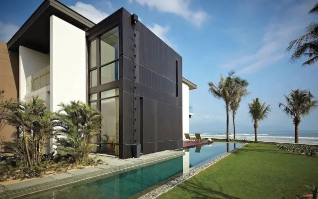 Beachfront Villa in Danang Resort & Spa