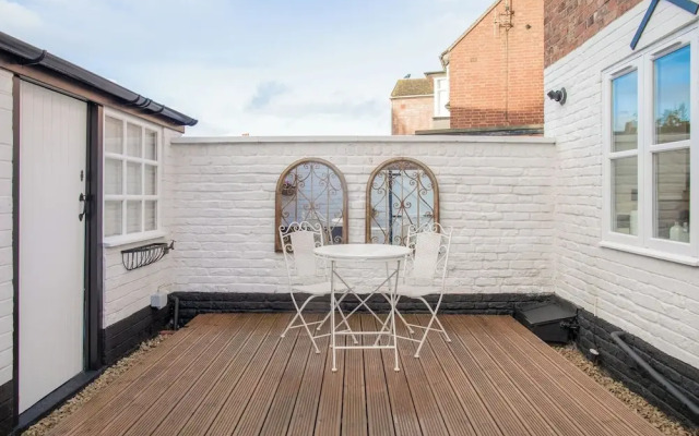 Charming 2 BD House in Tewkesbury Centre