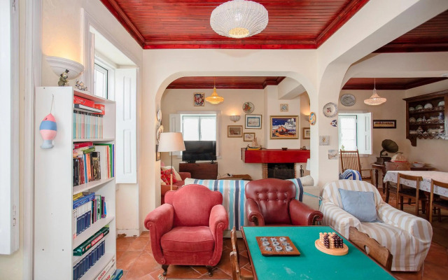 Torreira . Yellow Beach Pavilion