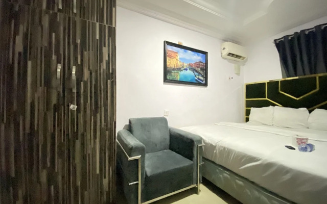 Villa Palazzo Hotel and Apartments