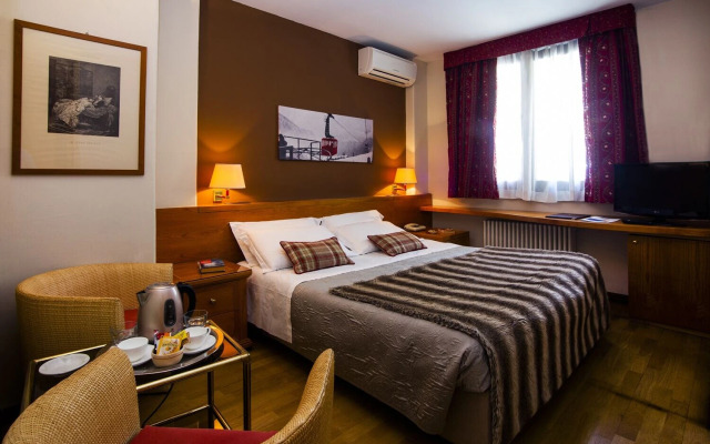 Paradise Hotel & Wellness