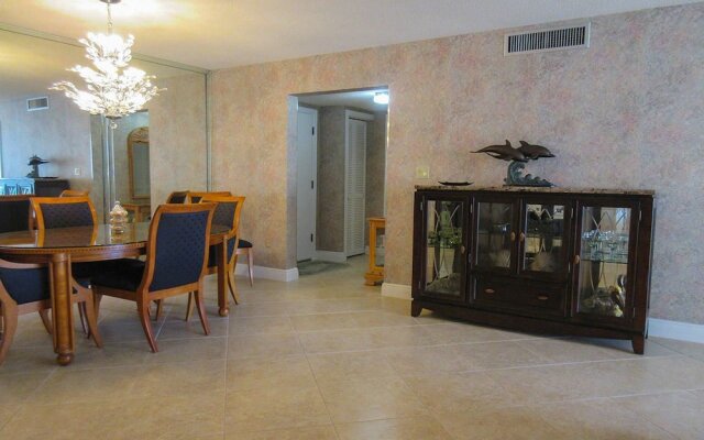 Creciente 313N by RedAwning