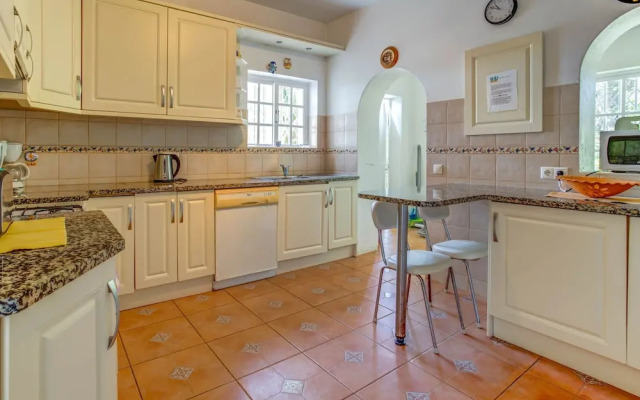 Montenegro Superbly Located Family Vila W