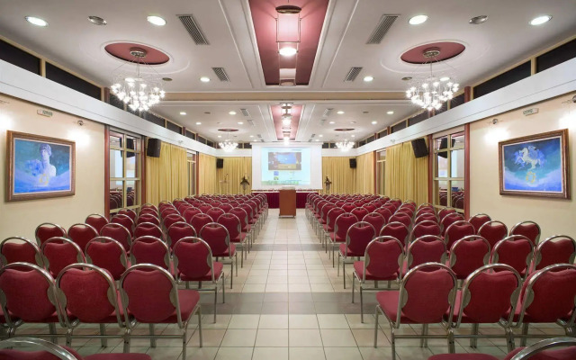 Angelika Pallas Hotel