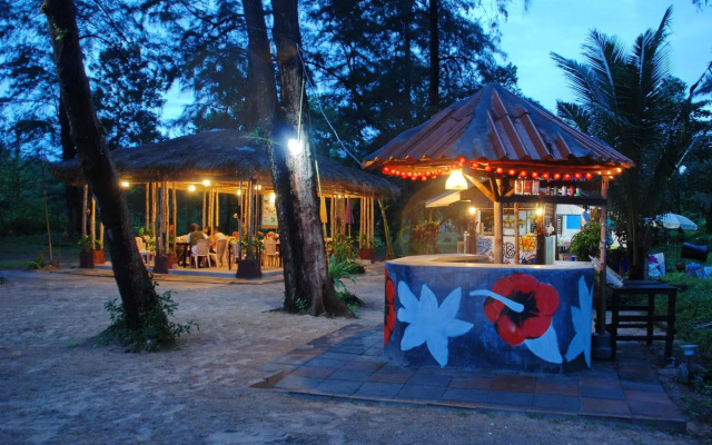 J2B Beach Bungalows