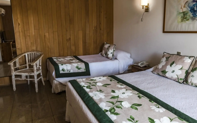 Taha Tai Hotel