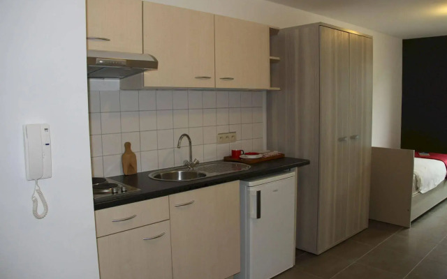 13 O'clock Hostel