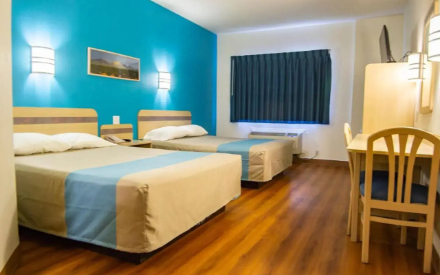 Motel 6 Las Cruces, NM - Telshor