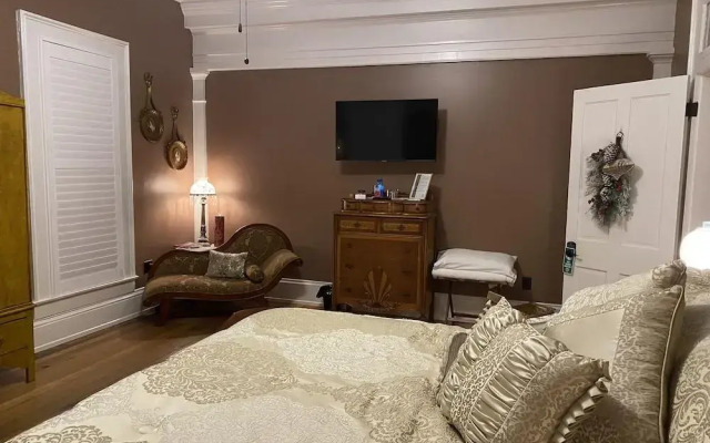 The Belle Louise Guest House