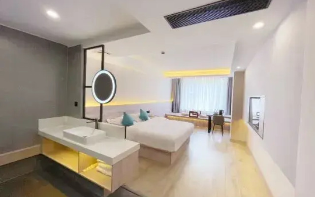 Yijia Hotel (Jiaxing Nanhu Railway Station)