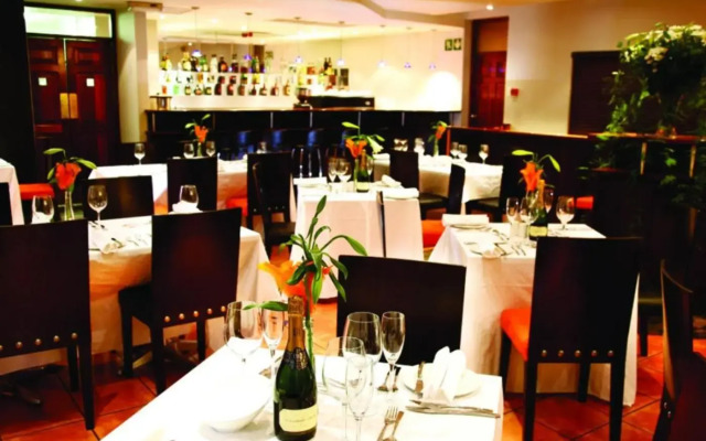 Court Classique Suite Hotel